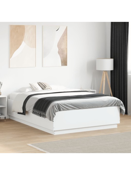 Gultas rāmis ar LED, balts, 135x190 cm, inženierijas koks