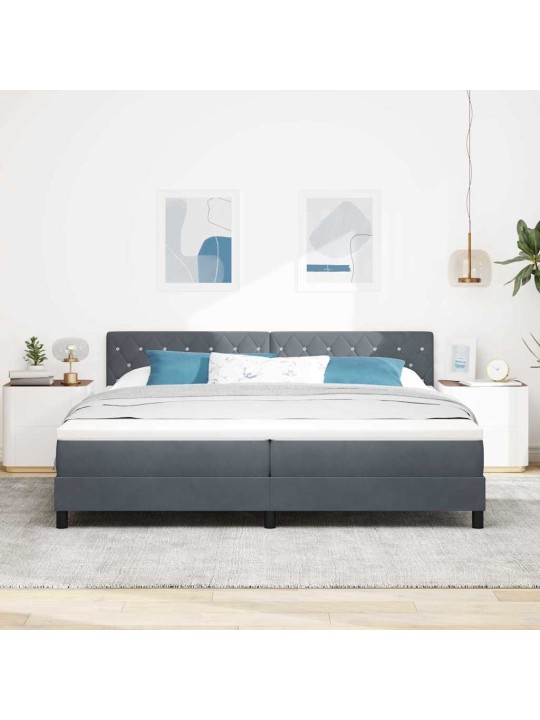 Kastītes atsperu gulta tumši pelēka 200 x 200 cm samts