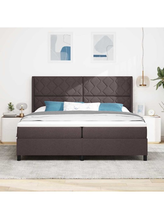 Kastītes atsperu gulta tumši brūna 200 x 200 cm audums